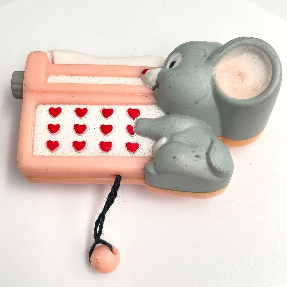 Vintage 90s Russ Berrie Valentine Mouse Typewriter Heart Keys Brooch Pin Jewelry